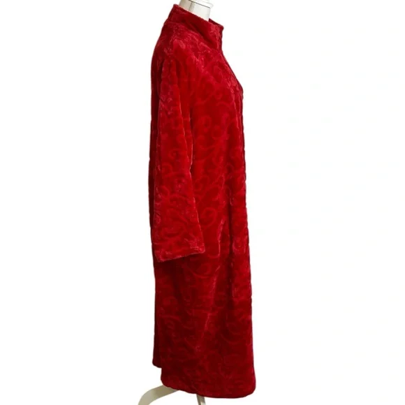 croft & barrow Red Plush Zip-Front Long Robe - Picture 3 of 12